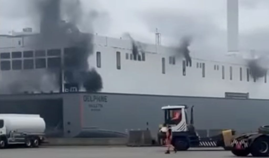 Fire damages 100 vehicles on MV Delphine in Zeebrugge