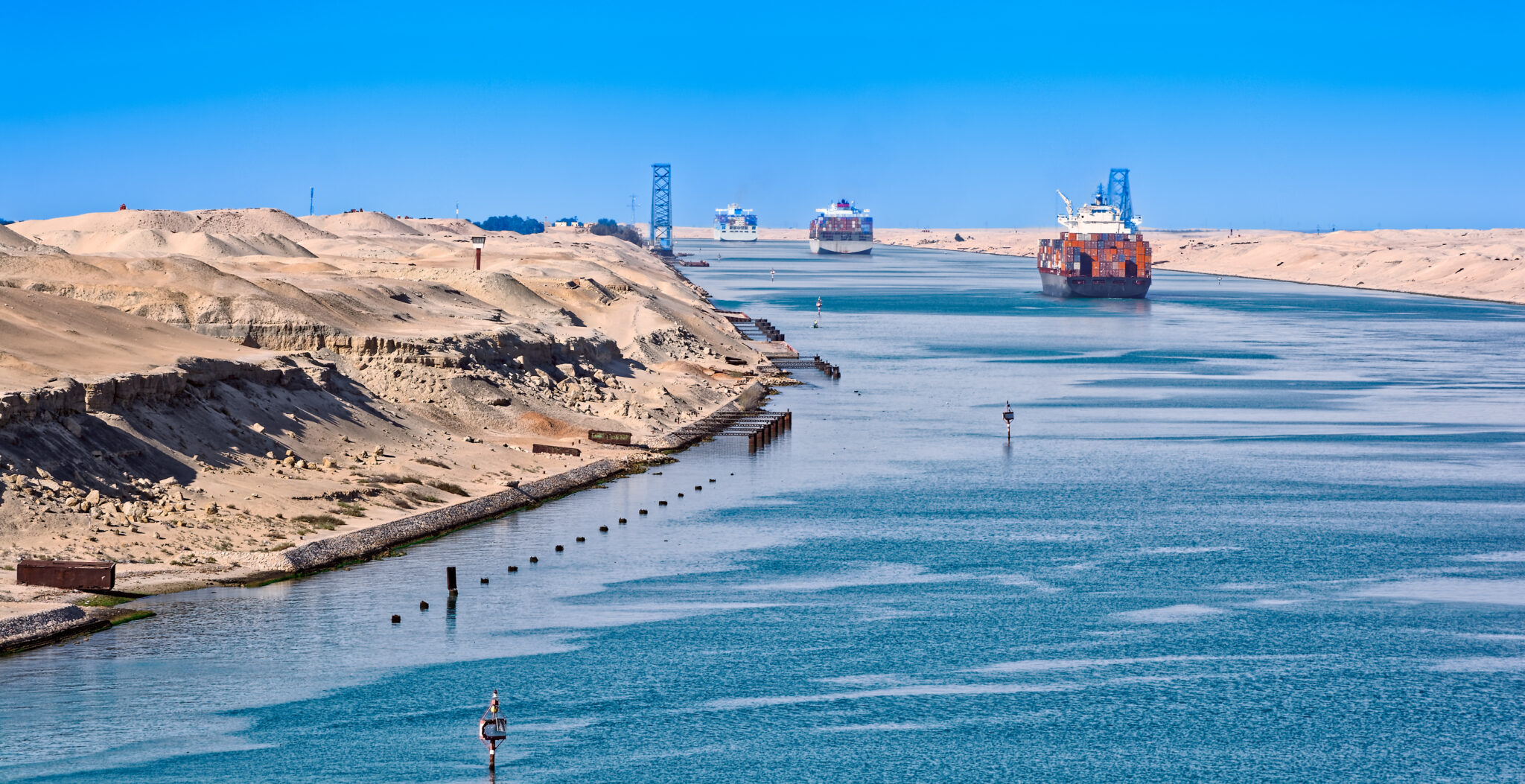 Suez Canal Authority completes trial run of new Suez Canal channel extension